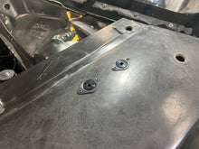 Load image into Gallery viewer, 99-04 Mustang Fender Mount Kit